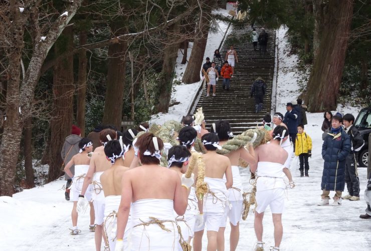 新山神社裸参り画像