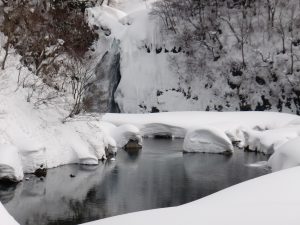 冬の法体の滝